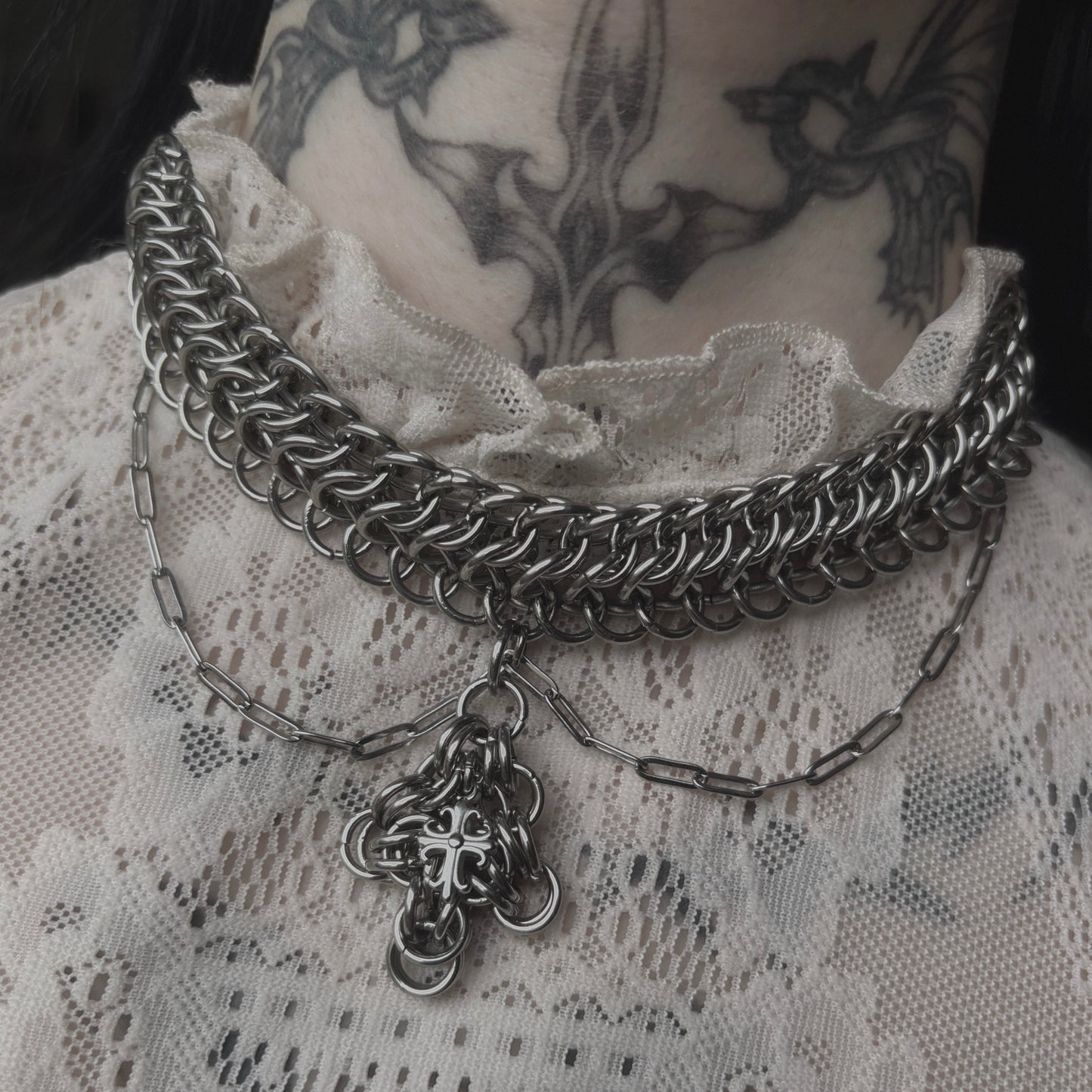 Alligator Back Cross Necklace