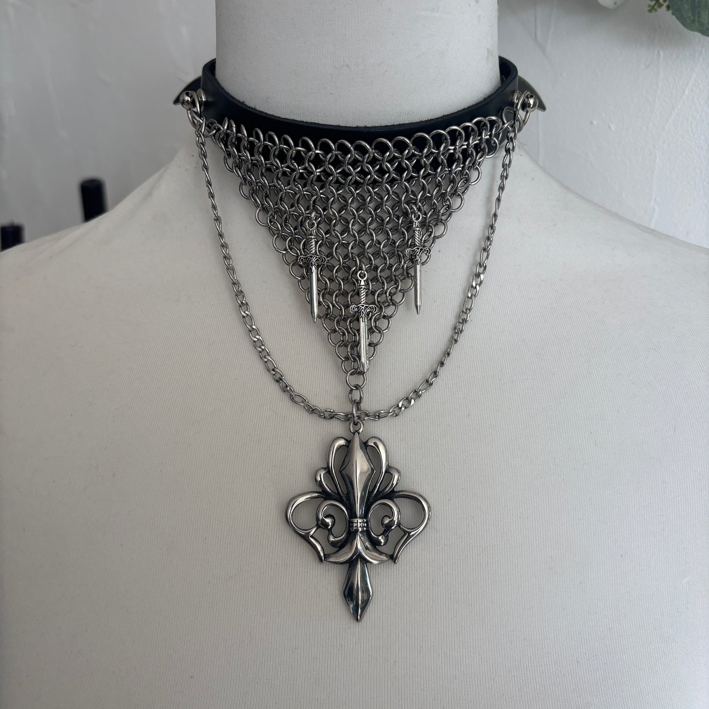 Jeanne d’Arc Choker